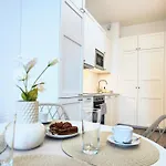דירה Cinnamon - Free Private Parking - Old Town - Air Conditioning ברטיסלאבה