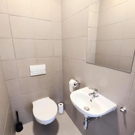 Daire Cinnamon - Brand New - Presidential Garden - Air Conditioning - Free Parking Bratislava