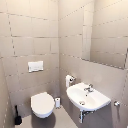 Apartment Cinnamon - Free Private Parking - Old Town - Air Conditioning Bratislava