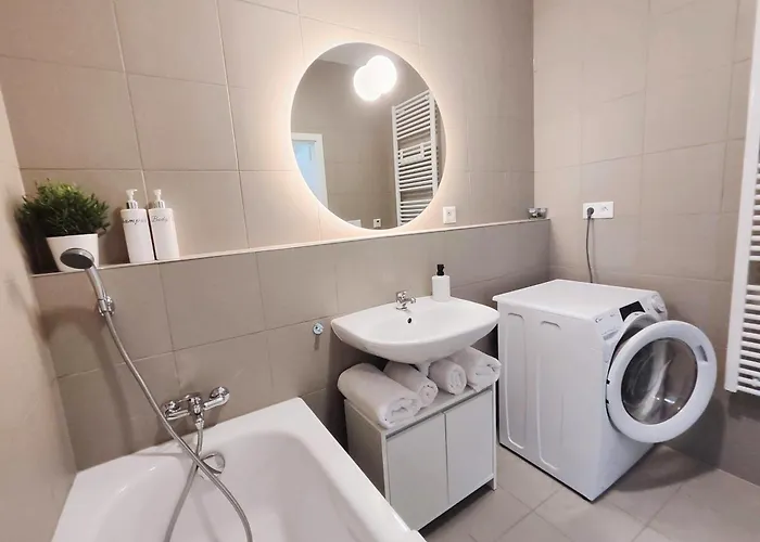 Cinnamon - Free Private Parking - Old Town - Air Conditioning Apartament *