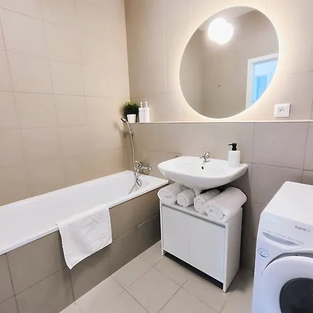 Cinnamon - Free Private Parking - Old Town - Air Conditioning * Bratislava